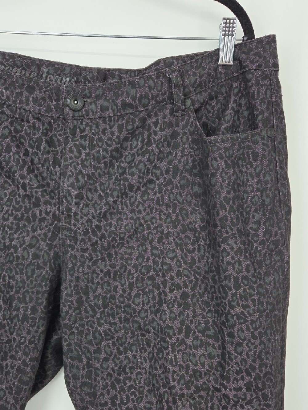 Avenue Jeans Black Leopard Print Pants - Picture 6 of 14